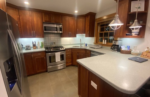 Eel Point House | Elegant Coastal Retreat with Ocean View & Spa Amenities