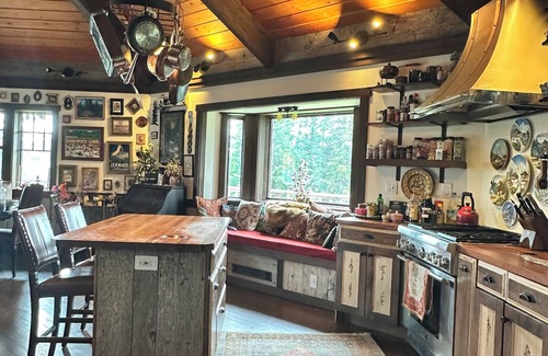 Fritz Creek Ski Chalet | Beautiful custom octagon chalet close to the Kilcher homestead.