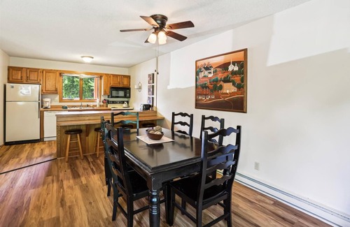 Davis Condo | Inviting Dutch Ridge Condo: Pool, Breakfast & Family Friendly!