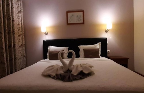 Vila do Maio House | Comfortable Double Room in City Center with Free Wifi