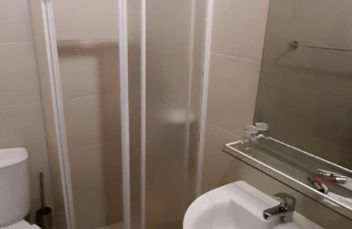 Vila do Maio House | Comfortable Double Room in City Center with Free Wifi