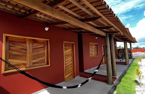 Corumbau Ski Chalet | Cozy Dendê Chalet Steps from Corumbau Beach with Ocean Views