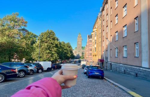 Kallio Apartment | Stylish Design Studio in Kallio – Child Friendly & Rated 8.9