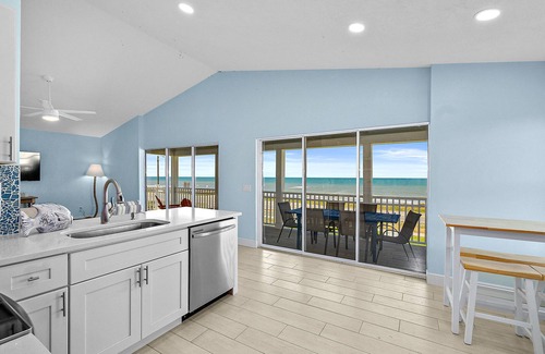 Flagler Beach House | Oceanfront Beach House with Hot Tub & Spa - Rated 9.2/10