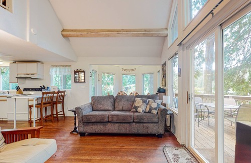 Florence Apartment | Pet-Friendly Lake Home with Scenic Views & Private Dock