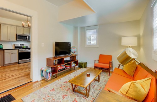 Central Colorado Springs House | Elegant Downtown Victorian with Hot Tub & Spa Amenities