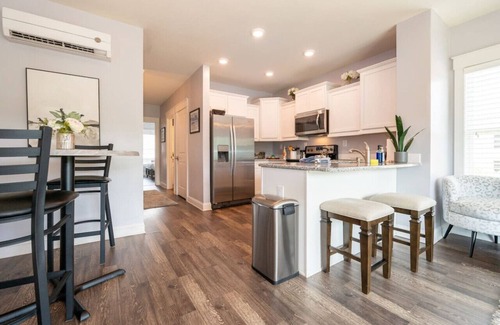 Central Business District House | Scenic Downtown Retreat with River Views - Walk Everywhere!