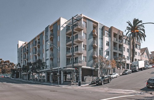 Cortez Hill Apartment | Cozy Downtown San Diego Studio with Spa & Breakfast