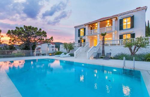 Orasac Villa | Elegant Villa Gold Dubrovnik with Ocean Views & Pool