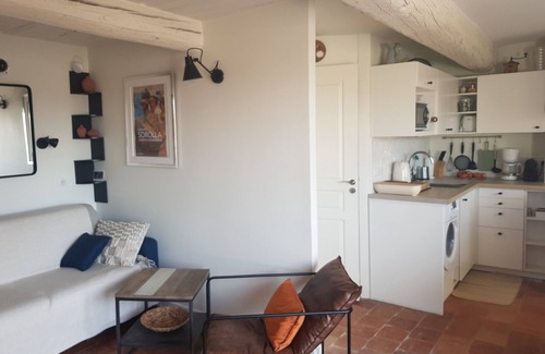Aix-en-Provence Historic Centre Apartment | Elegant Duplex with Terrace in Historic Center - 10/10 Rated
