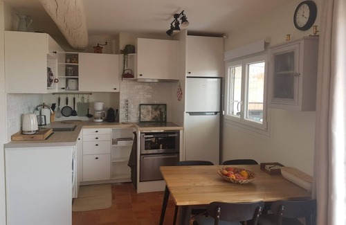 Aix-en-Provence Historic Centre Apartment | Elegant Duplex with Terrace in Historic Center - 10/10 Rated
