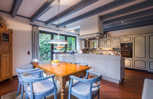 Hoisdorf House | Inviting Duplex Apartment @ Little Paradise, Near Hamburg