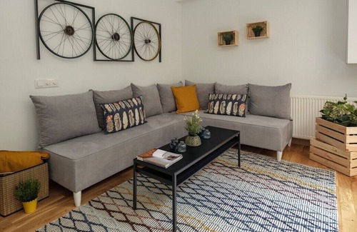 Kabatas Apartment | Beautiful duplex in the heart of Cihangir