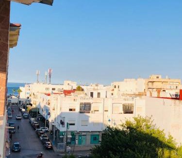 Miramar Apartment | Cozy Duplex Steps from the Beach - Pet and Child Friendly