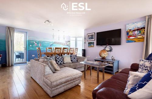 New Quay House | Scenic 5 Bedroom Home with Sea Views & Pet-Friendly Stay