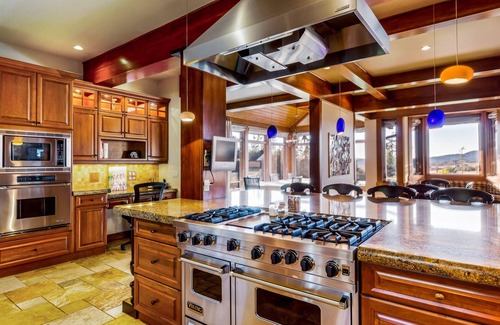 Friday Harbor House | Discover a Delightful Estate with Hot Tub & Pool Access