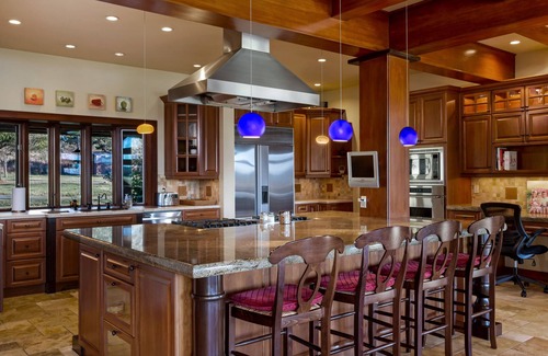 Friday Harbor House | Discover a Delightful Estate with Hot Tub & Pool Access