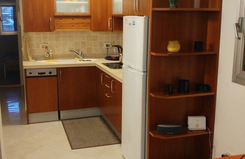 Herzliya Pituach Apartment | Family-Friendly Garden Suite with Ocean View in Herzliya