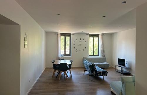 Montaigut-sur-Save House | Beautiful equipped semi-detached house