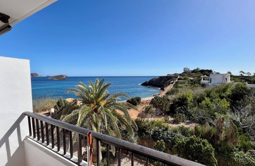 Es Canar Apartment | Beautiful, sunny studio by the sea, north of Santa Eulalia.