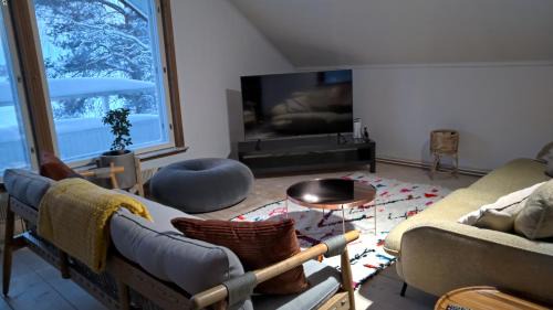 Vaasa Apartment | Serene House with Ocean Views and Private Beach Access