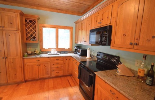 Reed Creek House | Unforgettable Lake Hartwell Views with Family-Friendly Perks