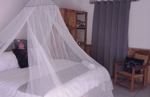 Chimanimani Bed & Breakfast | Beautiful Family Cottage at The Stonehouse in Chimanimani - private and spacious