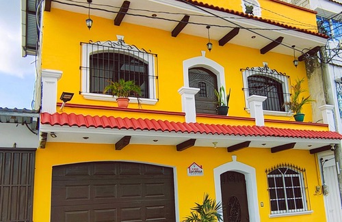 Esquipulas House | Family Retreat in Esquipulas with Spa & Hot Tub Access