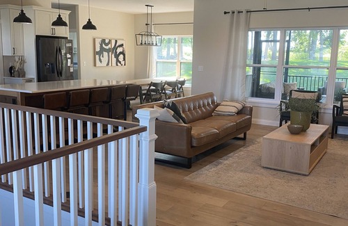 Tiffin House | Family Home Ideal for Football Weekends with Breakfast