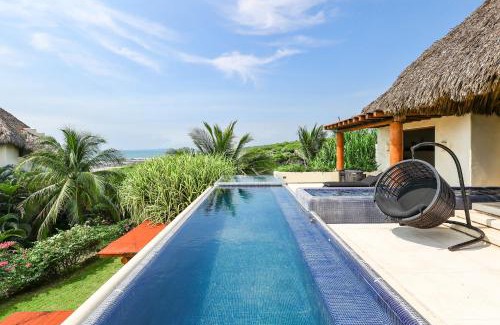 Petacalco House | Oceanfront Family Retreat with Pool and Pet-Friendly Perks