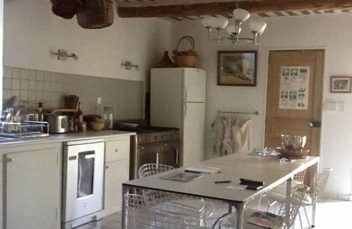 Althen-des-Paluds House | Idyllic Farmhouse Retreat in Provence Near Avignon