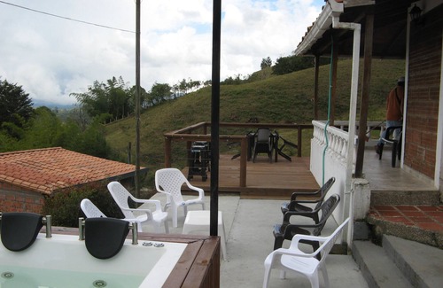 El Penol Cottage | BEAUTIFUL FARM WITH POOL AND JACUZZI