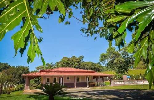 Socorro House | Idyllic Farm Retreat with Pool and Sand Court for Families