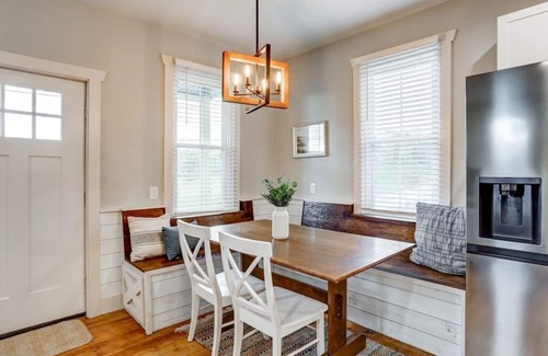 Elizabethtown House | Charming Farmhouse Near Lancaster, Hershey & Elizabethtown