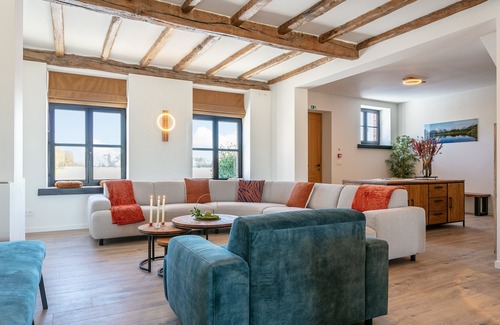 Turnhout House | Group-Friendly Farmhouse with Indoor Pool & Pet Amenities