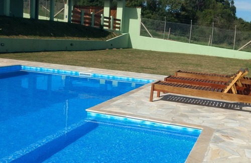Mairinque House | Guest Rated 10/10: Beautiful Farmhouse in Mairinque