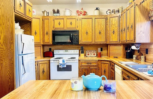Pierce County House | Guest Rated: 10/10 Farmstead Retreat on the Prairie