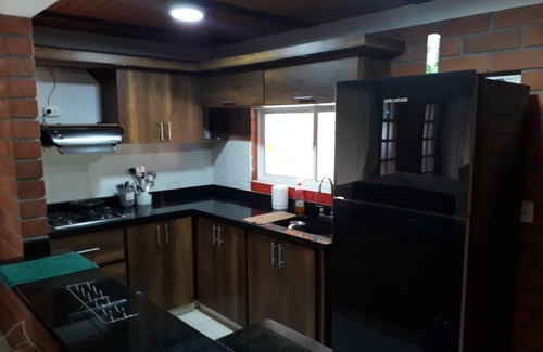 El Penol House | Inviting Finca La Natalia: Family-Friendly with Pool & Spa