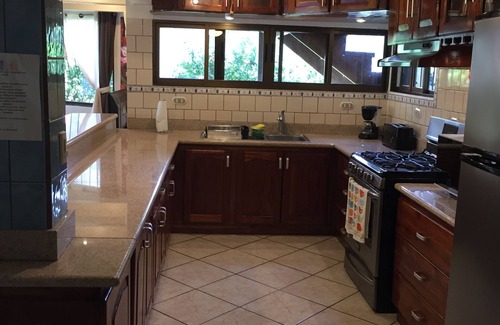 Quebrada La Gamba House | Prime Location with Private Pool and Ocean View Awaits You