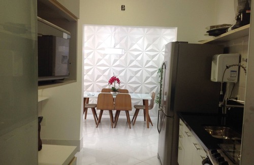 Tombo Apartment | Perfect Retreat at Tumbling Beach with Ocean View & Kitchen