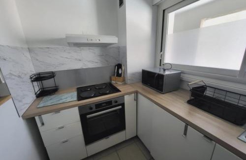 L'Isle-sur-la-Sorgue Apartment | Perfect Flat in the City Center - Guest Rated 10/10