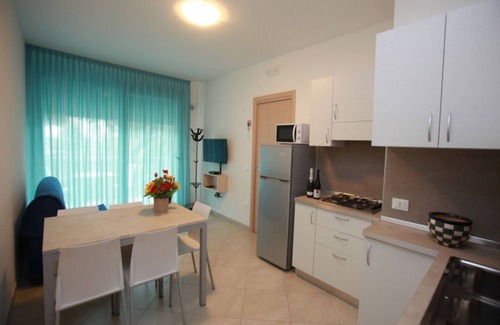 Rosolina Mare Apartment | Cozy Flat Near the Beach with Pet-Friendly Amenities