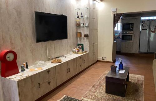 Clifton Apartment | Cozy Flat Near Do Talwar, Clifton in Karachi with Kitchen