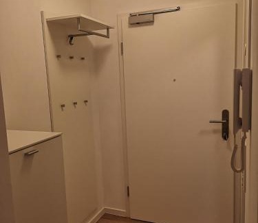 Friedrichshofen-Hollerstauden Apartment | Cozy Flat with WIFI and Convenient Parking Options