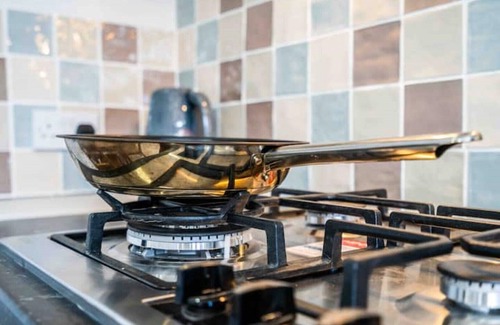Moseley Apartment | Charming Flat with Free Parking, Perfect for Families