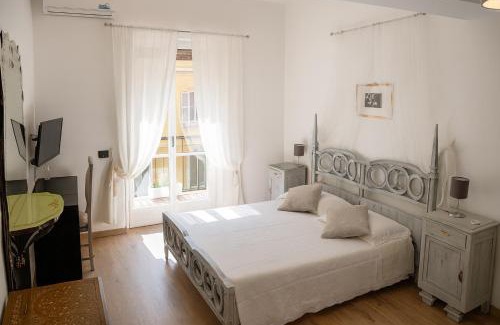 Porta Genova Apartment | Delightful Floral Apartment in Vibrant Navigli District