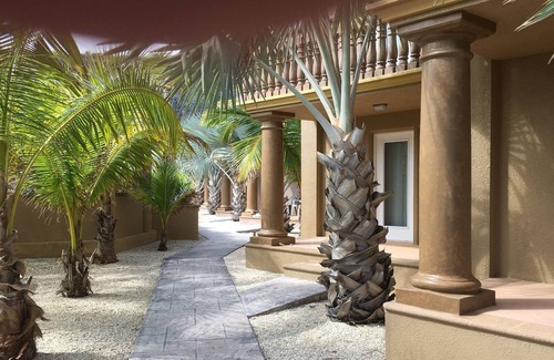East End House | Beautiful Four Star vacation home with pool for less.