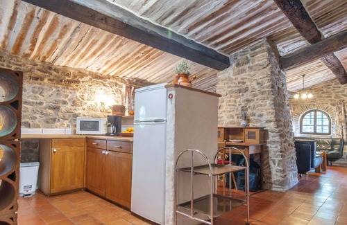 Flassans-sur-Issole House | Private Villa with Pool, Wifi & Terrace for 8 Guests