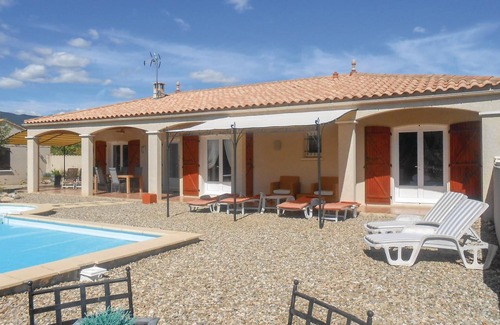 Prades-sur-Vernazobre House | Tranquil Home with Pool & Spa – Rated 10/10 by Guests