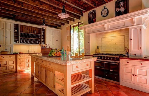 Caplong Villa | Idyllic Stone Farmhouse with Private Pool in Vineyards
